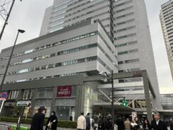 坂の上のビルの品質 Vol.851